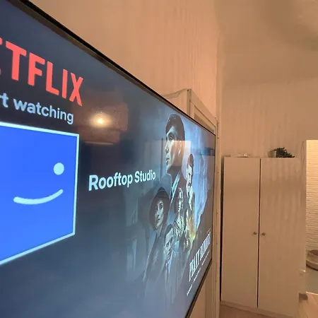 Rooftop In The Heart Of W Netflix Apartment Bucharest
